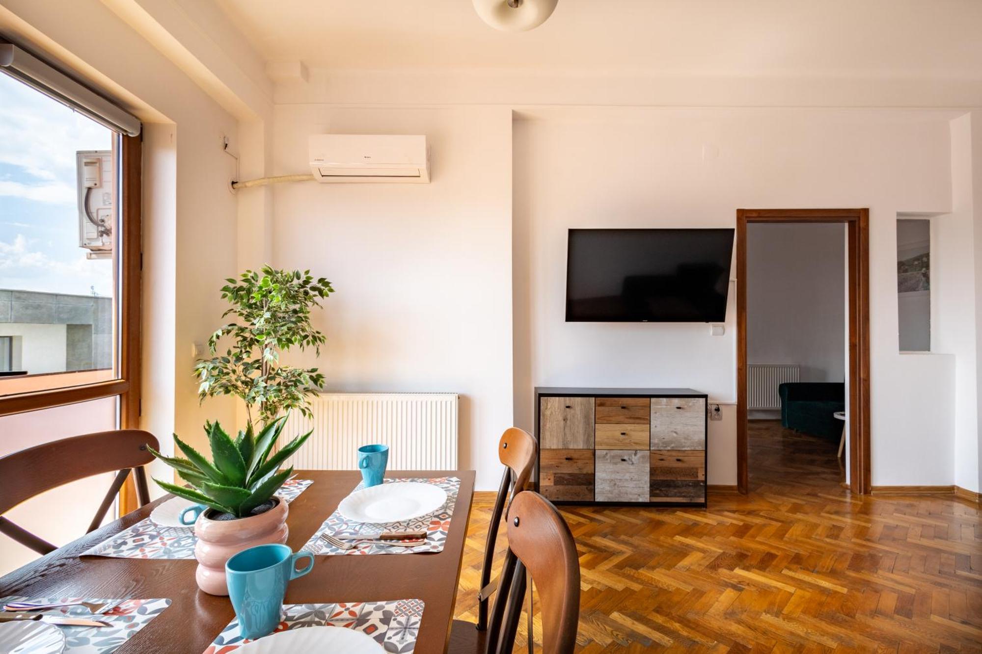 Downtown Victoria Apartments By Citybookings Bükreş Dış mekan fotoğraf